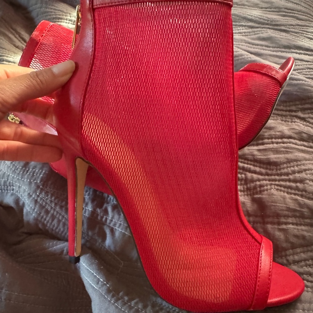 Red netted booties